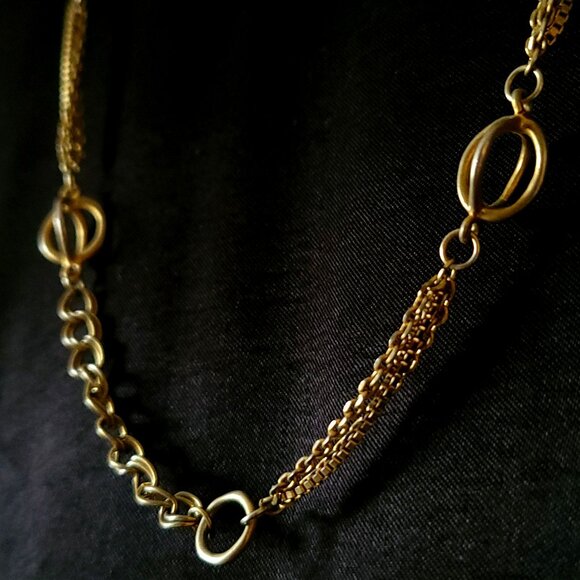 GUESS 37" Long Gold Link Multi Chain Necklace Costume Jewelry - Picture 1 of 6